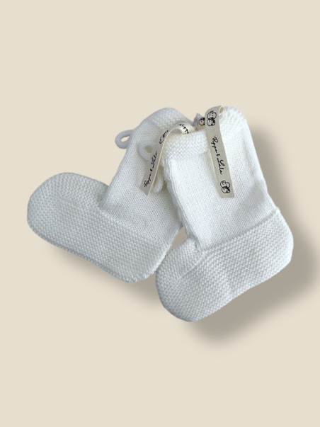 SCARPINA BIANCA STIVALETTO PER NEONATI FATTA A MANO