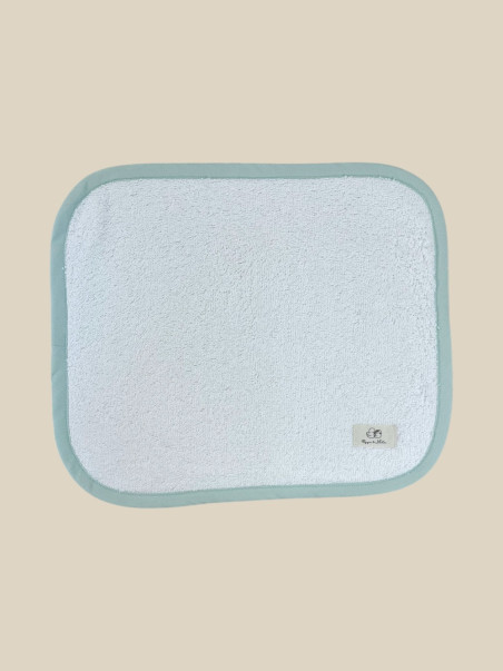 TOALLA DE VIAJE VERDE SECO