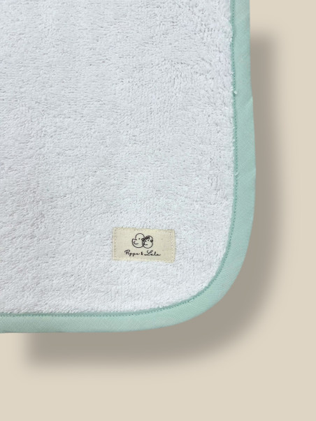 TOALLA DE VIAJE VERDE SECO